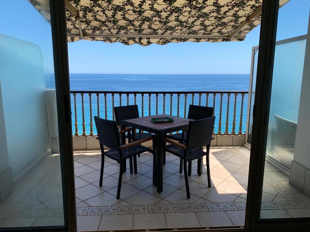 Appartement Front De Mer - Promenade Des Anglais Nice Buitenkant foto