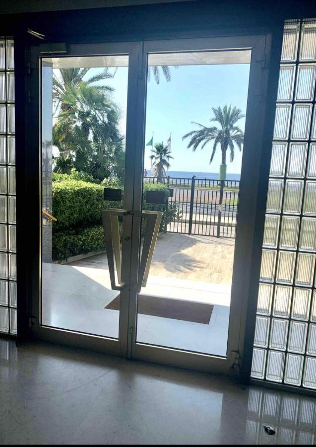Appartement Front De Mer - Promenade Des Anglais Nice Buitenkant foto